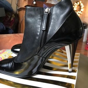 Giuseppe Zanotti black leather ankle heel boots Sz 37